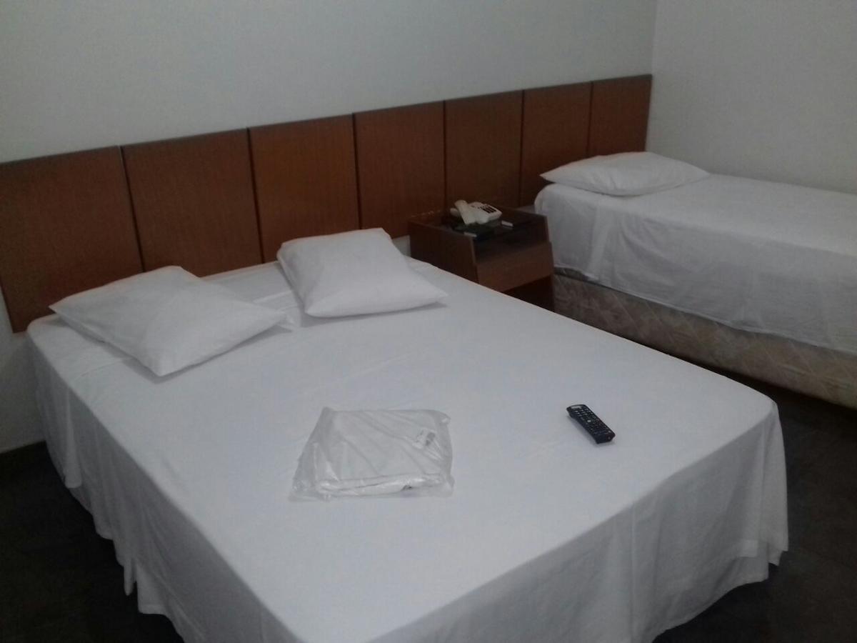 Murad Palace Hotel Joao Pinheiro Extérieur photo